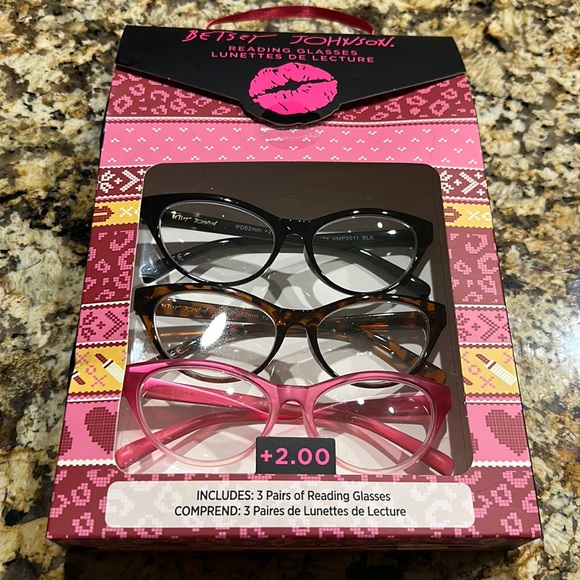 Betsey Johnson Accessories - NWT Betsey Johnson reading glasses 3 pairs